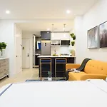 1597-9 Renovated Prime Ues Wd In Unit New York