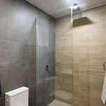 1597-9 Renovated Prime Ues Wd In Unit Apartment