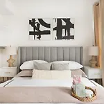 Apartment 13-3 I Brand New 4br 3 Baths Duplex Private Roof Deck