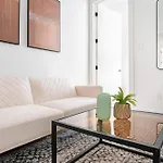 1290-16 New Renovated 2 Bedrooms In Ues