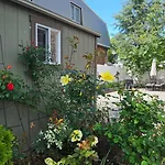 Luxury Hotel-Style Room In Queens, New York
