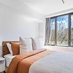 Manhattan Luxury Apartment 3