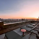 Lux Designer Nomad 1Br Doorman!