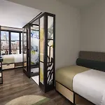 Hotel Moxy Nyc East Village 3*
