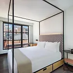 Moxy Nyc East Village 3*