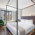 Moxy Nyc East Village Hotel 3*