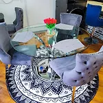 Osas Luxury Homestay *
