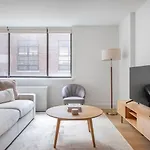 Chelsea 1br W Doorman Lounge Nr Food Hall Nyc-1196 Apartment *