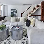 Manhattan Marvel Luxury Living In A Townhome Oasis I The Atrium I * New York
