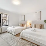 Brooklyn Apt 1Bd Sleeps 4