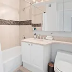 Apartment Inviting 2bedroom 2bath
