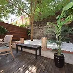 Harlem New Multi-million Dollar Manhattan Brownstone Holiday home *