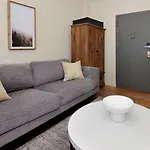 Monthly Nyc Rentals- Newly Designed 3 Bedroom Unit