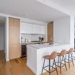 Elegant 2 Bd 2 Bath Escape * New York