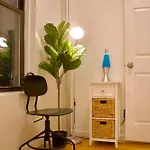 Spacious 2 Bedroom In East Village Nyc 3*