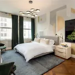 Tribeca 3 Bedroom Apartment W