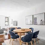Manhattan Luxury Apartment 2