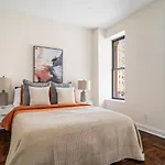 Manhattan Luxury Apartment 2