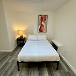 Monthly Nyc Rentals- Beautiful 2 Bedroom 2 Ba Unit