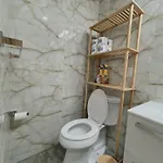 Apartment Beautiful Shared With The Host In The Heart Of Bushwick *