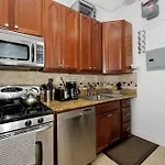 Monthly Nyc Rentals- Elegant 1 Bedroom Unit
