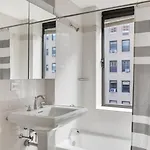 Uws 1br W Elevator Gym Nr Park Nyc-686 Apartment *