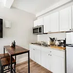73-410 Luxury 24 Dm New Uws Gym Laundry Apartment *
