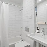 Welcoming 2br 1 Bath Apartment *