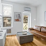Welcoming 2br 1 Bath * New York