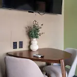 Cozy 2Br Apartment W Gym Walk To Times Square