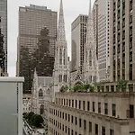 The Jewel Hotel, Hotel New York