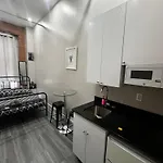 Apartment 31 Street Broadway *