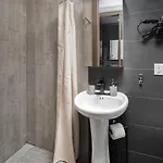 Apartment Stylish 3bd In Manhattan