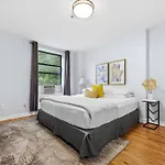 Apartment The Lenox New York