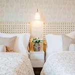 Skyline Spectacle Modern Designer Studio With Panoramic Nyc Views