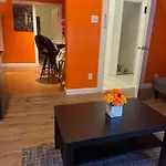 Cozy Woodside Near Manhattan Apartment *