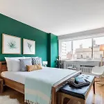 Monthly Nyc Rentals- Modern 3 Bedroom Unit