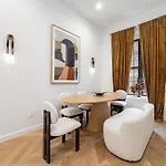Luxurious Harlem With Modern Amenities, Outdoor Patio! Apartment New York