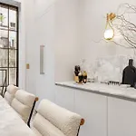 Luxurious Harlem With Modern Amenities, Outdoor Patio! Apartment New York