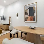 Luxurious Harlem With Modern Amenities, Outdoor Patio! Apartment New York