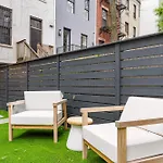 Apartment Luxurious Harlem With Modern Amenities, Outdoor Patio!