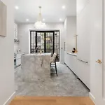 Luxurious Harlem With Modern Amenities, Outdoor Patio! Apartment New York