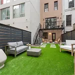 Luxurious Harlem With Modern Amenities, Outdoor Patio! *