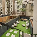 Luxurious Harlem With Modern Amenities, Outdoor Patio! New York