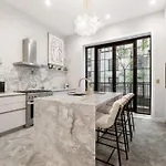 Luxurious Harlem With Modern Amenities, Outdoor Patio!
