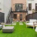 Apartment Luxurious Harlem With Modern Amenities, Outdoor Patio! *