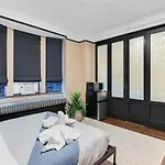 Walking Score In Heart Of With A Gym Apartment *