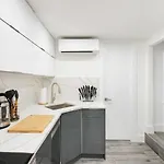 317-1d New 2br Duplex Wd Private Backyard Apartment New York