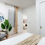 317-1d New 2br Duplex Wd Private Backyard * New York