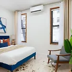 317-1d New 2br Duplex Wd Private Backyard *